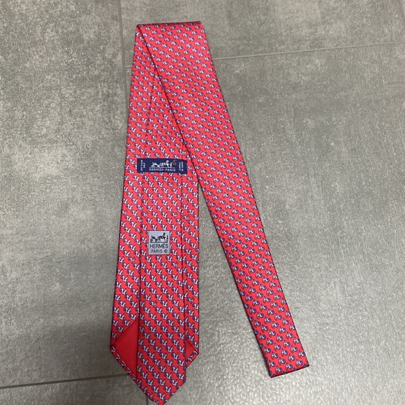 BNWOT Authentic Hermes Chicken and Squirrel Tie - Picture 2 of 4
